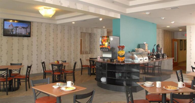 Best Western Plus Atlanta hotel bar 768x408
