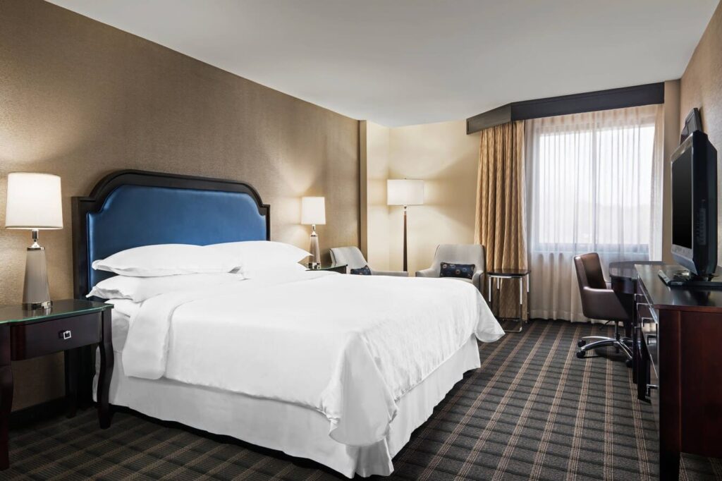 Sheraton Charlotte Airport Hotel rooms