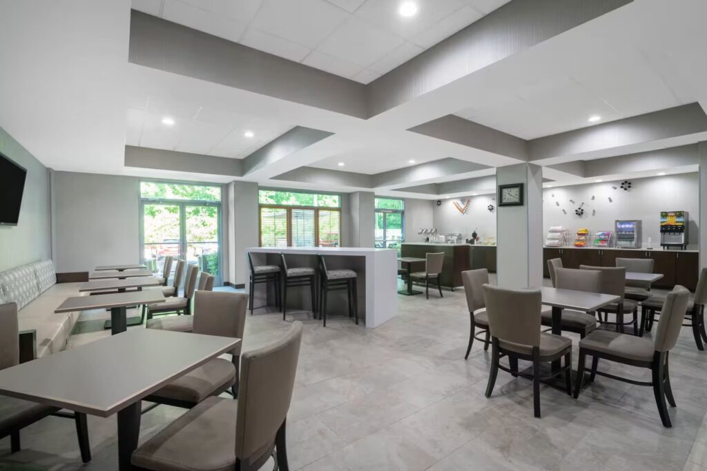 Wingate By Wyndham Charlotte Airport 6 1024x683