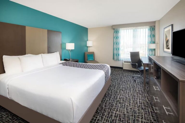 la quinta inn hotel atlanta room 768x512
