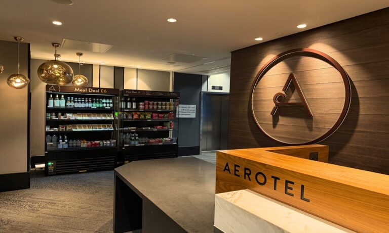 Aerotel London Heathrow Airport 768x461