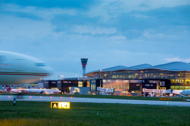 Heathrow Airport 768x512