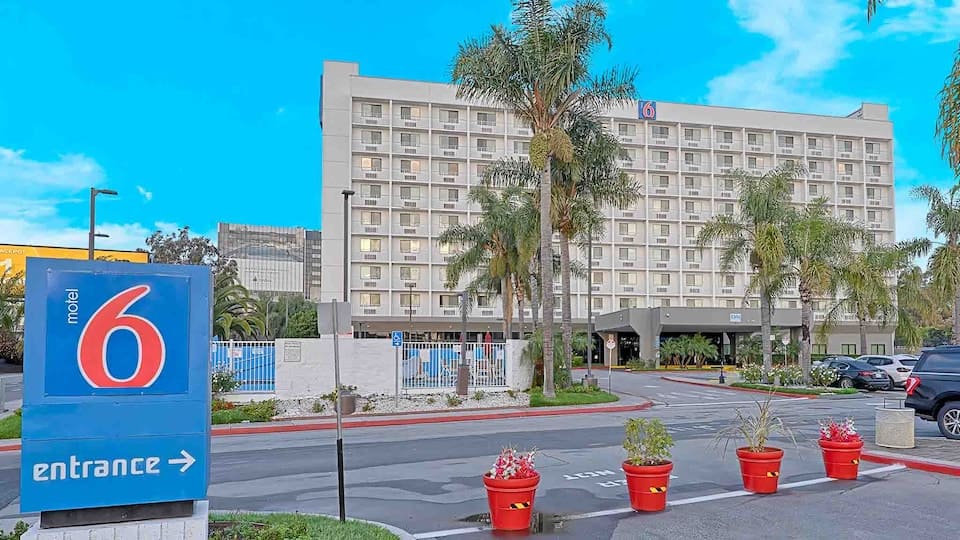 motel 6 los angeles lax