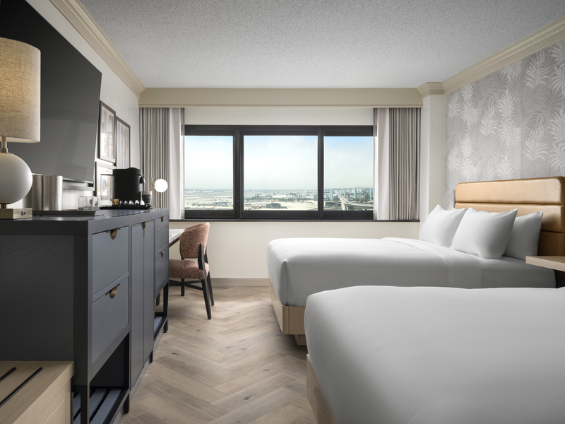 Sonesta Los Angeles Airport hotel rooms